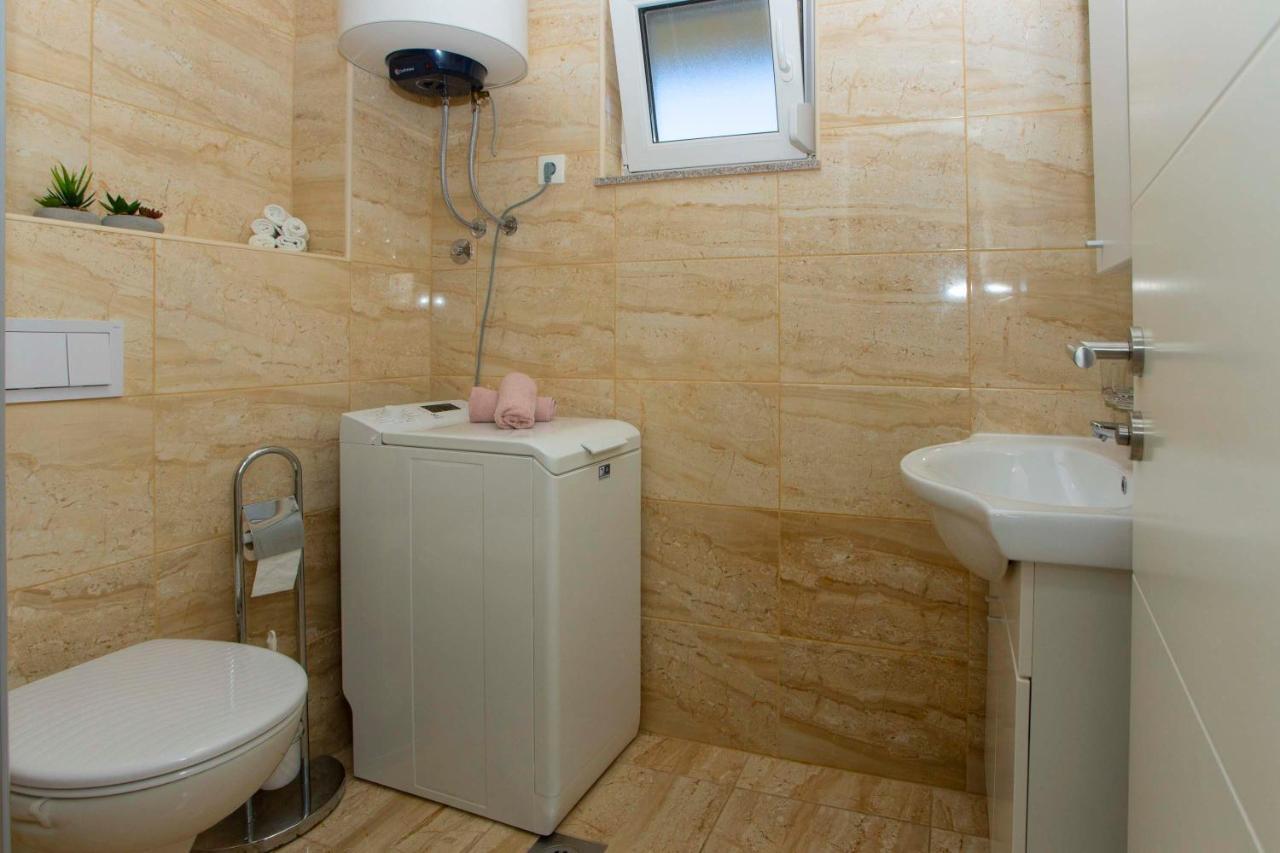 Apartment Lauc Макарска Экстерьер фото