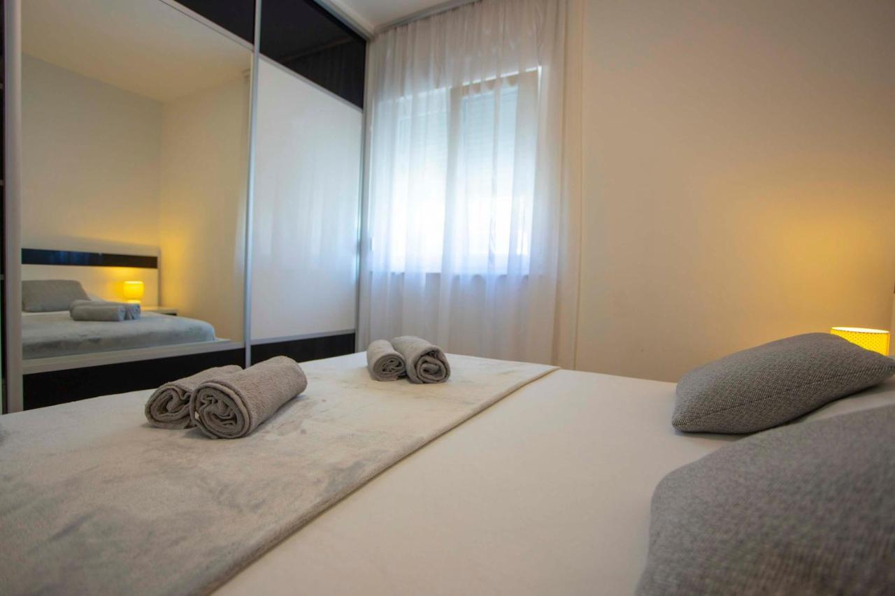 Apartment Lauc Макарска Экстерьер фото